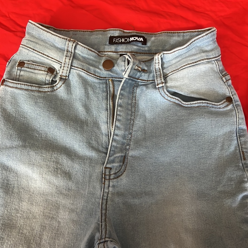 Fashion Nova Skinny Jeans - Picture 3 of 8